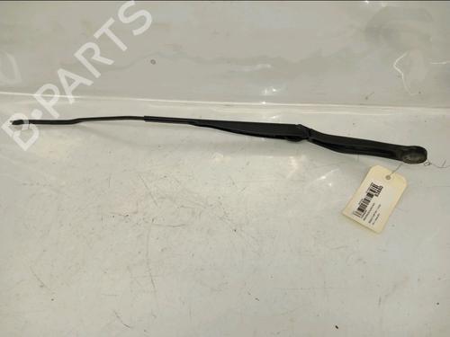 front-windshield-wiper-arm-renault-captur-i-j5_-h5_-2013-32401992 main image
