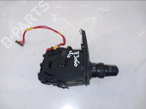 steering-column-stalk-renault-clio-iii-br01-cr01-2005-2006-2007-2008-2009-2010-2011-2012-2013-2014-32040471 main image