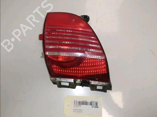 Højre baglygte Højre baglygte PEUGEOT 2008 I (CU_) 1.2 THP 110 / PureTech 110 (110 hp) 39899487 39899487