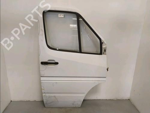 Used Right front door Right front door 38497133 38497133