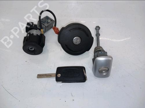 Used Electronic module PEUGEOT 308 SW I (4E_, 4H_) 2.0 HDi (136 hp) 30800484