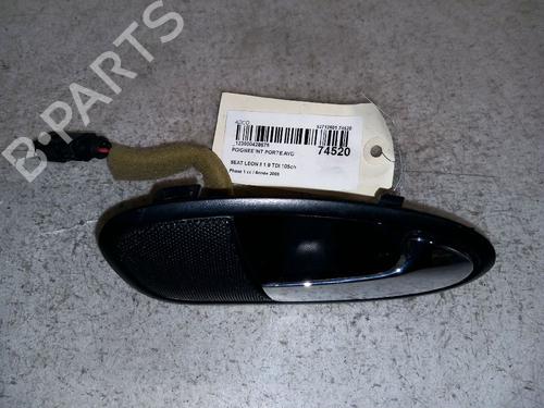 Used Front right interior door handle SEAT LEON (1P1) 1.9 TDI (105 hp) 30418890