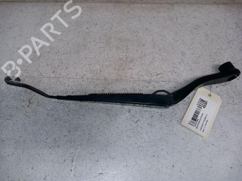 Used Front windshield wiper arm Front windshield wiper arm 30422675 30422675