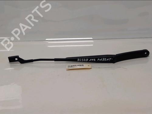 Used Front windshield wiper arm Front windshield wiper arm 38008543 38008543