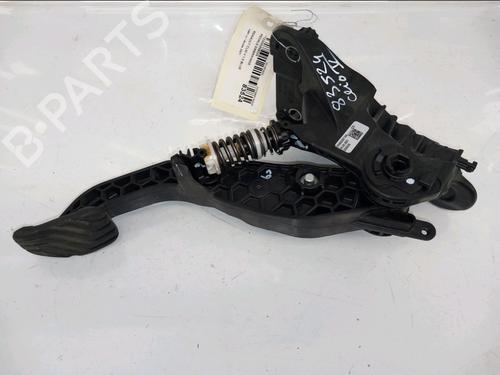 Clutch pedal RENAULT CLIO V (B7_) 1.5 Blue dCi 100 (B7AD) | BP30828406I13