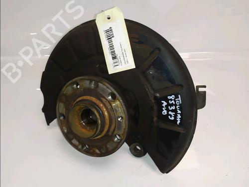 Used Right front steering knuckle Right front steering knuckle VW TOURAN (1T3) 1.6 TDI (105 hp) 33458040 33458040