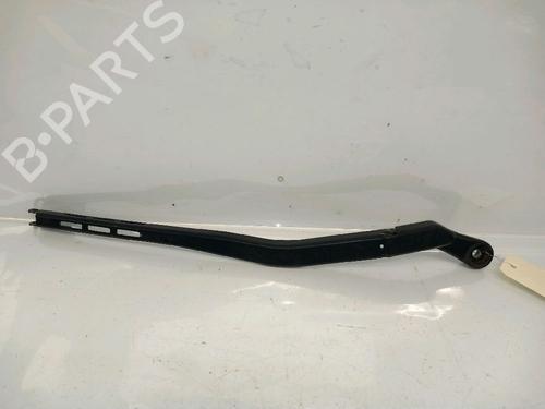 Used Front windshield wiper arm AUDI A4 B6 (8E2) 2.0 FSI (150 hp) 30431760