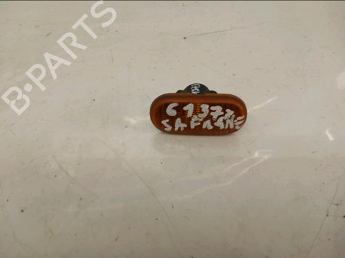 Used Right side indicator Right side indicator 30425310 30425310