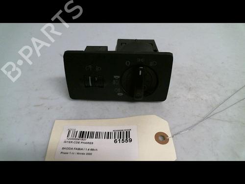 Used Headlight switch SKODA FABIA I (6Y2) 1.4 (68 hp) 30428825
