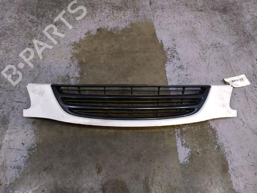 Used Grille TOYOTA AVENSIS Liftback (_T22_) 1.6 i (AT220_, AT220R) (101 hp) 30434190