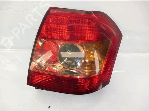 Høyre baklys TOYOTA COROLLA (_E12_) 2.0 D-4D (CDE120R, CDE120L_) (116 hp) 30800645
