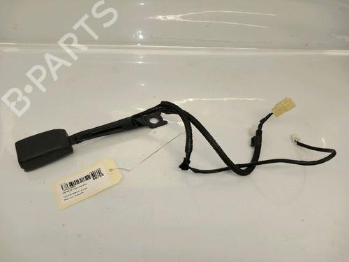 Used Seat buckle TOYOTA YARIS (_P9_) 1.4 D-4D (NLP90_, NLP90R) (90 hp) 30420216
