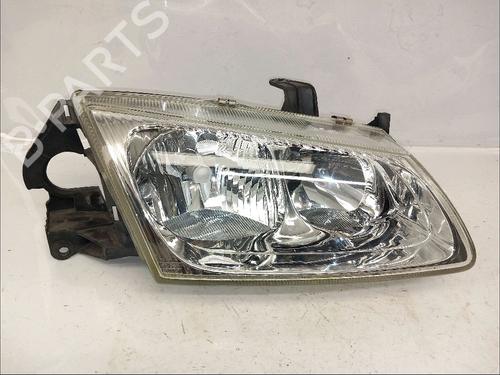 Used Right headlight NISSAN ALMERA II Hatchback (N16) 1.5 (90 hp) 30428356