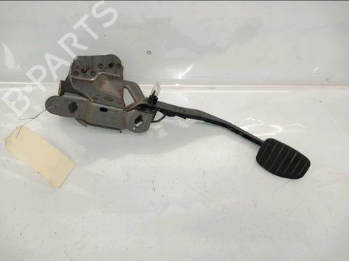 Used Clutch pedal RENAULT CLIO III (BR0/1, CR0/1) 1.5 dCi (75 hp) 30421441