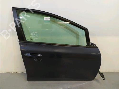 Used Right front door Right front door 38008486 38008486
