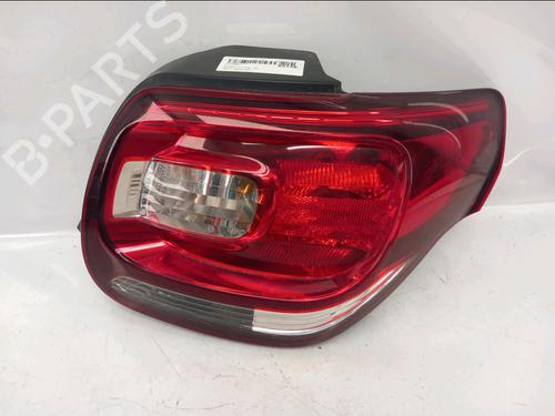 right-taillight-ds-ds-3-sa_-2015-2016-2017-2018-2019-32488225 main image
