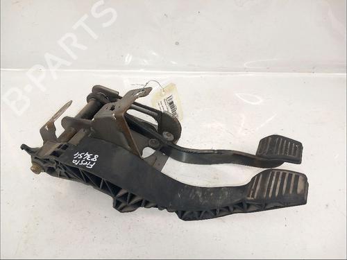 Used Pedal FORD FIESTA V (JH_, JD_) 1.6 16V (100 hp) 30434017
