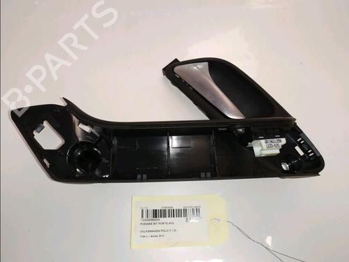 Used Front left interior door handle Front left interior door handle VW POLO V (6R1, 6C1) 1.2 (60 hp) 33713530 33713530