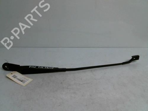 Used Front windshield wiper arm PEUGEOT 5008 (0U_, 0E_) 1.6 HDi (112 hp) 30430634