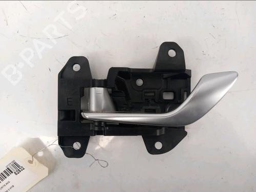 Used Front left interior door handle Front left interior door handle 32040509 32040509