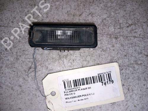 Used Licence plate light VW POLO V (6R1, 6C1) 1.2 TDI (75 hp) 30417481