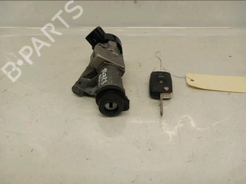 Used Ignition barrel VW POLO V (6R1, 6C1) 1.2 (70 hp) 31750121
