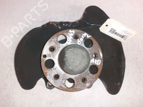 Used Right front steering knuckle MERCEDES-BENZ C-CLASS (W203) C 220 CDI (203.006, 203.008) (143 hp) 30434072