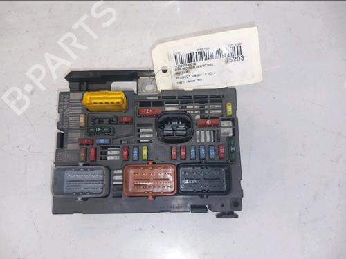 Used Fuse box PEUGEOT 308 SW I (4E_, 4H_) 1.6 HDi (109 hp) 32975512