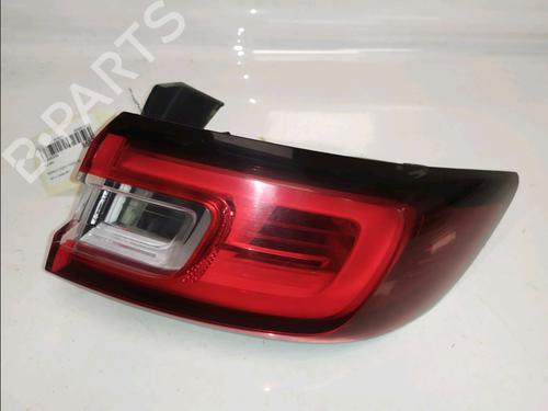 right-taillight-renault-clio-iv-bh_-2012-2013-2014-2015-2016-2017-2018-2019-2020-2021-39764648 main image