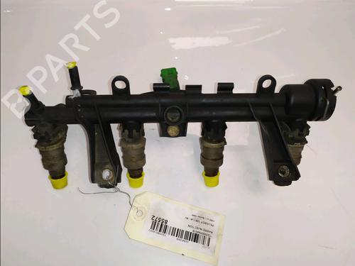 Used Injection rail Injection rail PEUGEOT 106 II (1A_, 1C_) 1.4 i (75 hp) 34231580 34231580