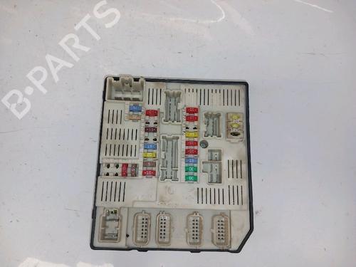 Used Fuse box RENAULT LAGUNA III (BT0/1) 1.5 dCi (BT00, BT0A, BT0T, BT1J) (110 hp) 30417156