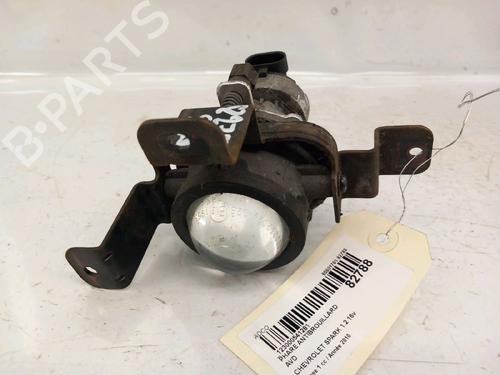 Used Right front fog light CHEVROLET SPARK (M300) 1.2 (82 hp) 30431590