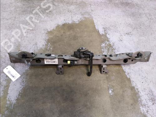 Traversa TOYOTA YARIS (_P13_) 1.0 (KSP130) (72 hp) 32401914