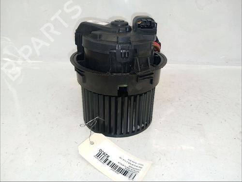 Used Heater blower motor DACIA DUSTER (HM_) 1.3 TCe 130 (HMMF) (131 hp) 30434515