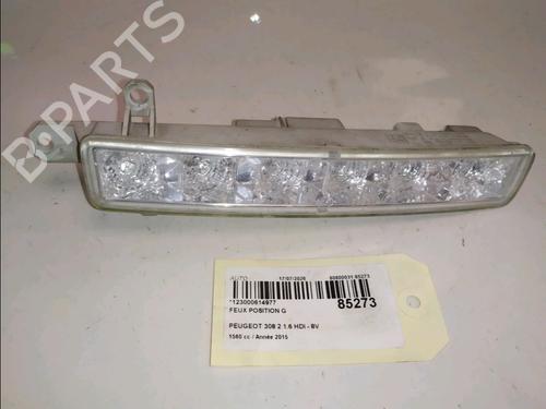 Used Left daytime light Left daytime light 37710377 37710377