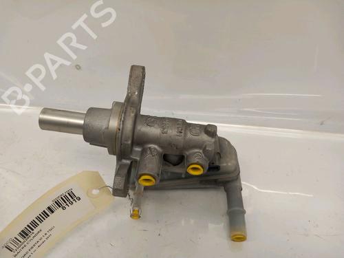 Used Brake master cylinder FORD FIESTA VI (CB1, CCN) 1.6 TDCi (95 hp) 30415592