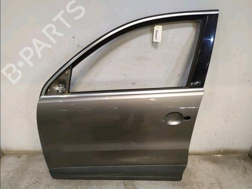 Used Left front door Left front door 36450291 36450291