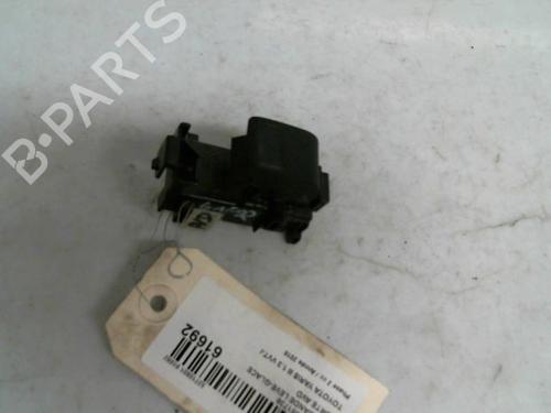 Used Switch TOYOTA YARIS (_P13_) 1.3 (NSP130_, NSP130) (99 hp) 30421628