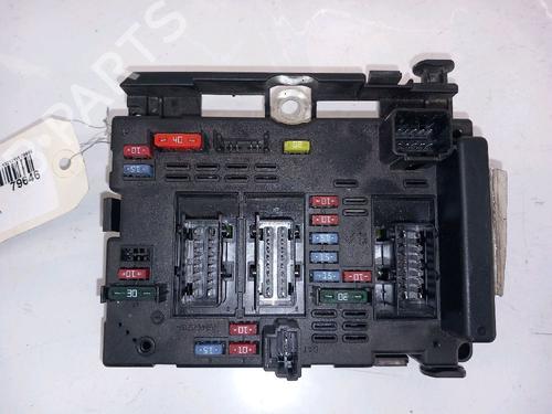 Used Fuse box PEUGEOT 206+ (2L_, 2M_) 1.4 HDi eco 70 (68 hp) 30415081