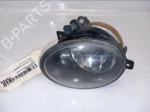 Używane Światło przeciwmgłowe przednie prawe VW TRANSPORTER T5 Van (7HA, 7HH, 7EA, 7EH) 2.0 TDI (140 hp) 30488771