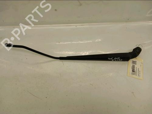 Used Front windshield wiper arm PEUGEOT 306 Hatchback (7A, 7C, N3, N5) [1993-2003]  30958071