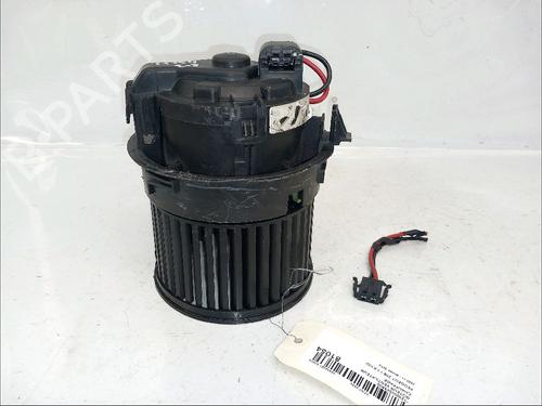Used Heater blower motor PEUGEOT 208 I (CA_, CC_) 1.6 HDi (92 hp) 30431229