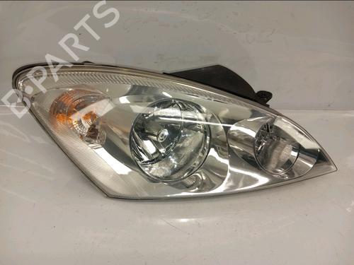 Used Right headlight KIA CEE'D Hatchback (ED) 1.6 CRDi 90 (90 hp) 31123090