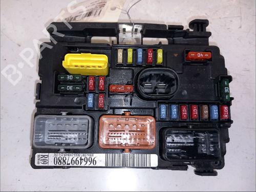 Sikringsdåse PEUGEOT 1007 (KM_) 1.4 (75 hp) 30430598