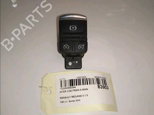 switch-renault-megane-iv-hatchback-b9amn_-2015-33713479 main image