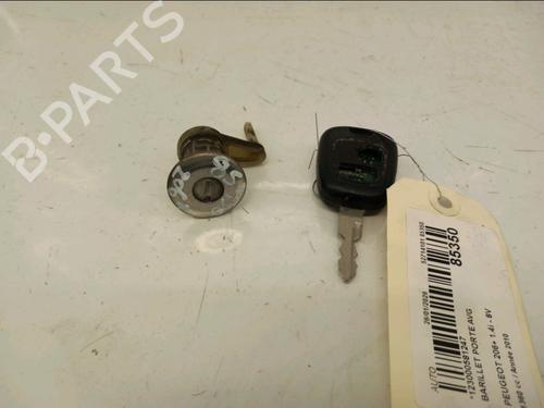 Used Other PEUGEOT 206+ (2L_, 2M_) 1.4 i (2LKFWA, 2MKFWA) (75 hp) 31938491