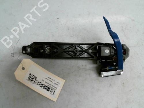 Venstre bagtil udvendigt håndtag TOYOTA YARIS (_P9_) 1.3 VVT-i (SCP90_, SCP90R) | BP30424052C130