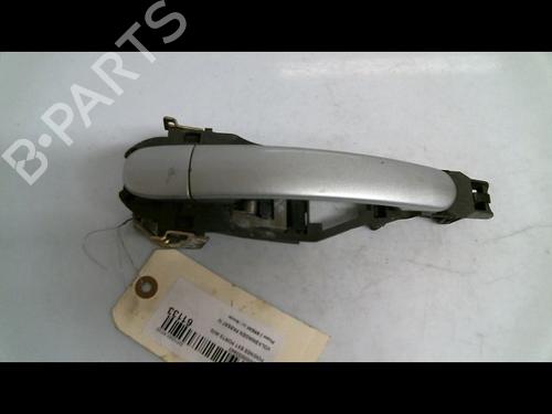Używane Klamka zewnętrzna drzwi przednich lewych VW PASSAT B5.5 Variant (3B6) 1.9 TDI (130 hp) 30426481