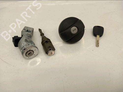 Used Electronic module CITROËN C2 (JM_) 1.1 (60 hp) 31798663