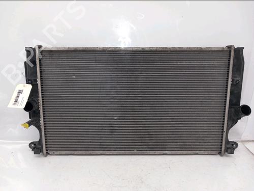 Used Water radiator TOYOTA AURIS (_E15_) 2.0 D-4D (ADE150_, ADE150R) (126 hp) 32488017